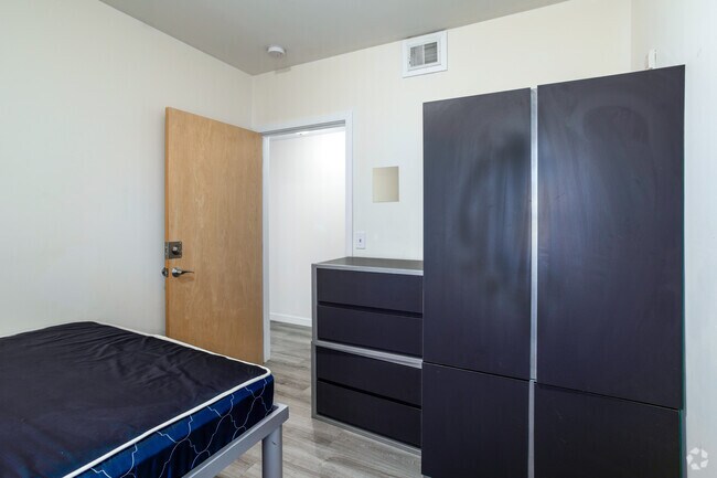 2BR, 1BA_2nd Bedroom