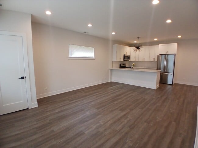 Photo - 4608 S Indiana Ave Unit 1