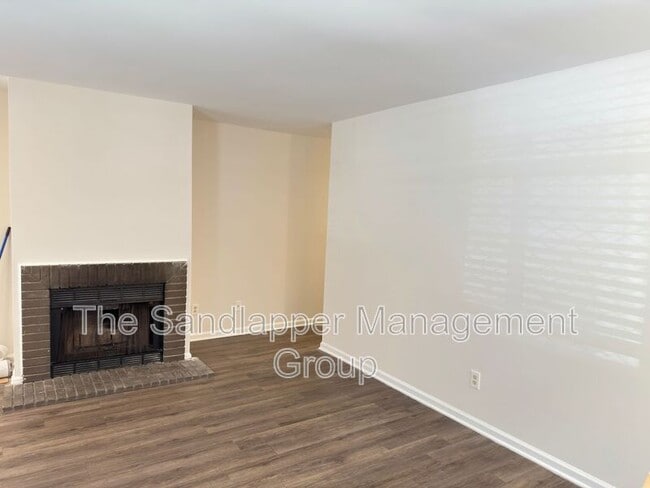 Photo - 186 Dorchester Manor Blvd Unit B