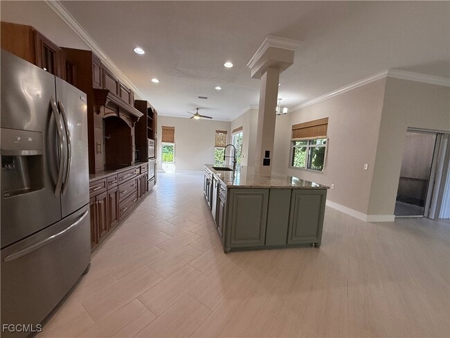 Photo - 8689 Spring Mountain Way