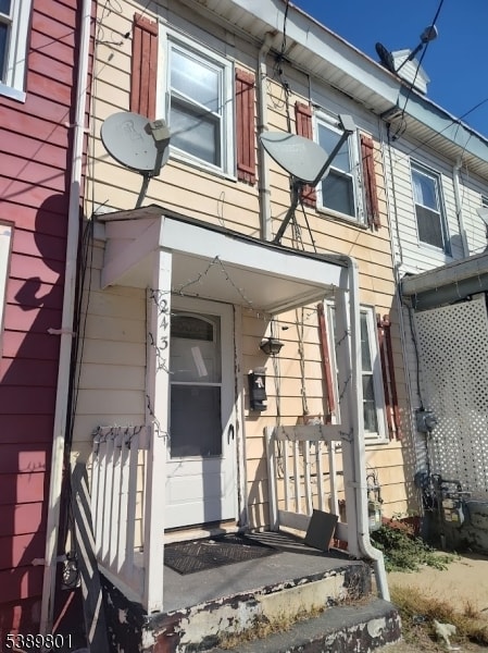 Photo - 243 Mercer St