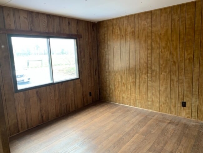 Photo - 299 Canal Trce