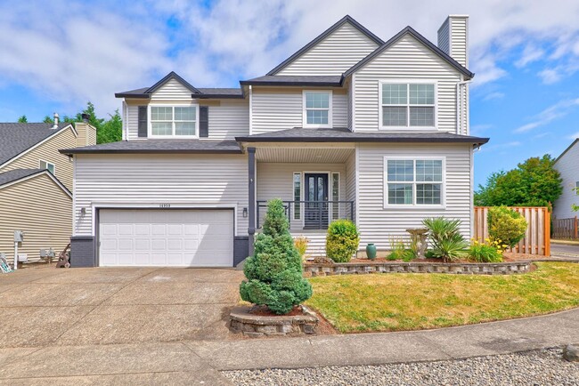 Building Photo - Beautifully Refreshed Clackamas Home with Bright Interiors & Private Backyard Retreat