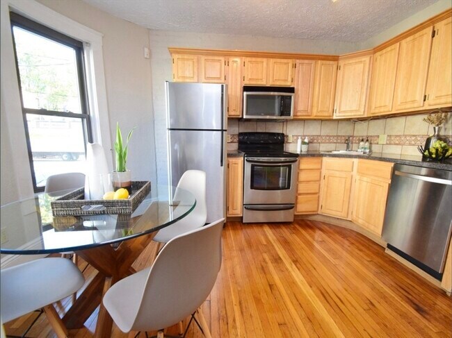 Photo - 217 Boylston St Unit 2