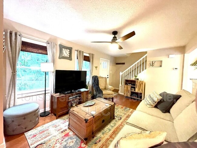 Photo - 147 Birch Ln