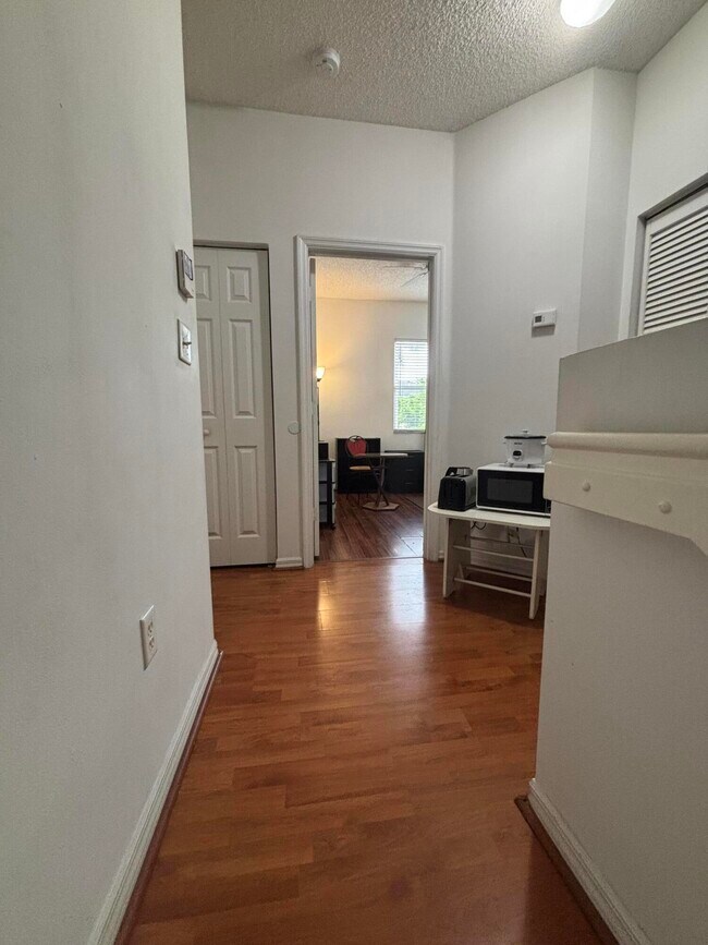 Photo - 2941 Crestwood Ter