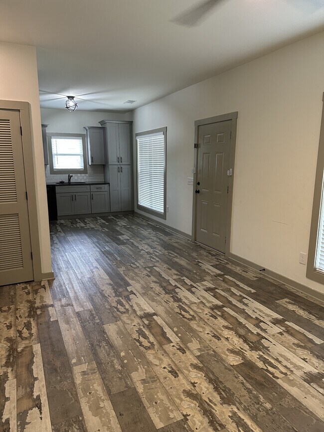 Photo - 170 Vickery St