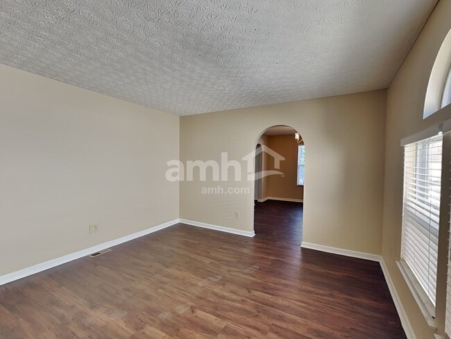 Photo - 2419 Hoose Dr