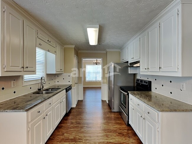 Photo - 900 Cline Petty Way