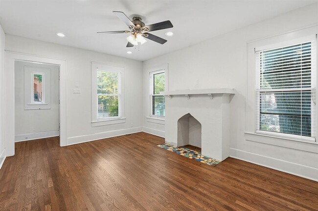 Photo - 804 Rutherford Pl