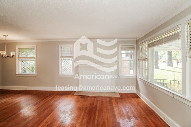 Photo - 2234 Margurette St