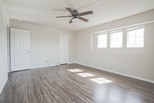Building Photo - 3050 Thicket Path Way Rental