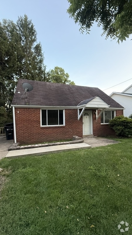 Building Photo - 136 Orchard Dr Rental