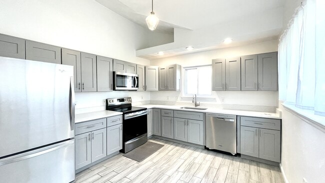 Photo - 329 Jacqueline Ave