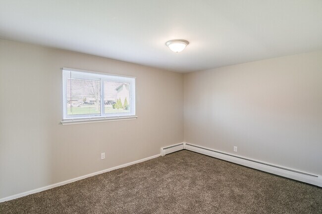 Maya - Bedroom