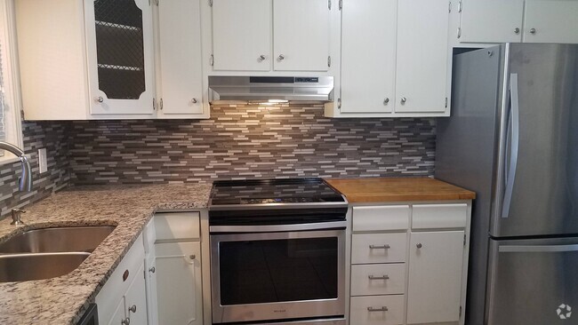 Building Photo - 5524 W 97th St Rental
