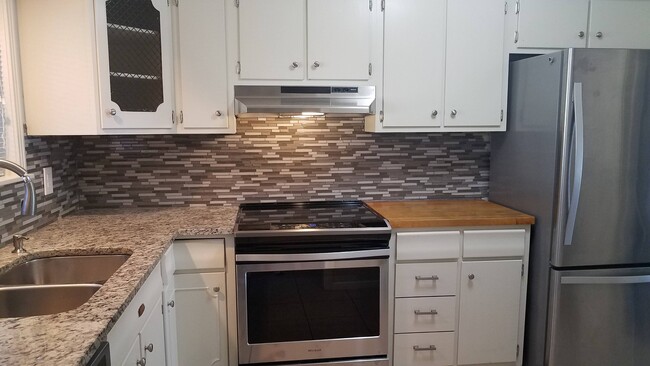 Photo - 5524 W 97th St Townhome