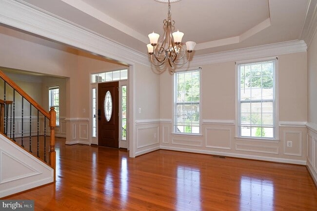 Photo - 5313 Queensberry Ave