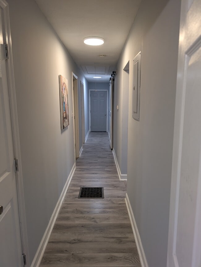 Photo - 1263 Oakland Dr SW