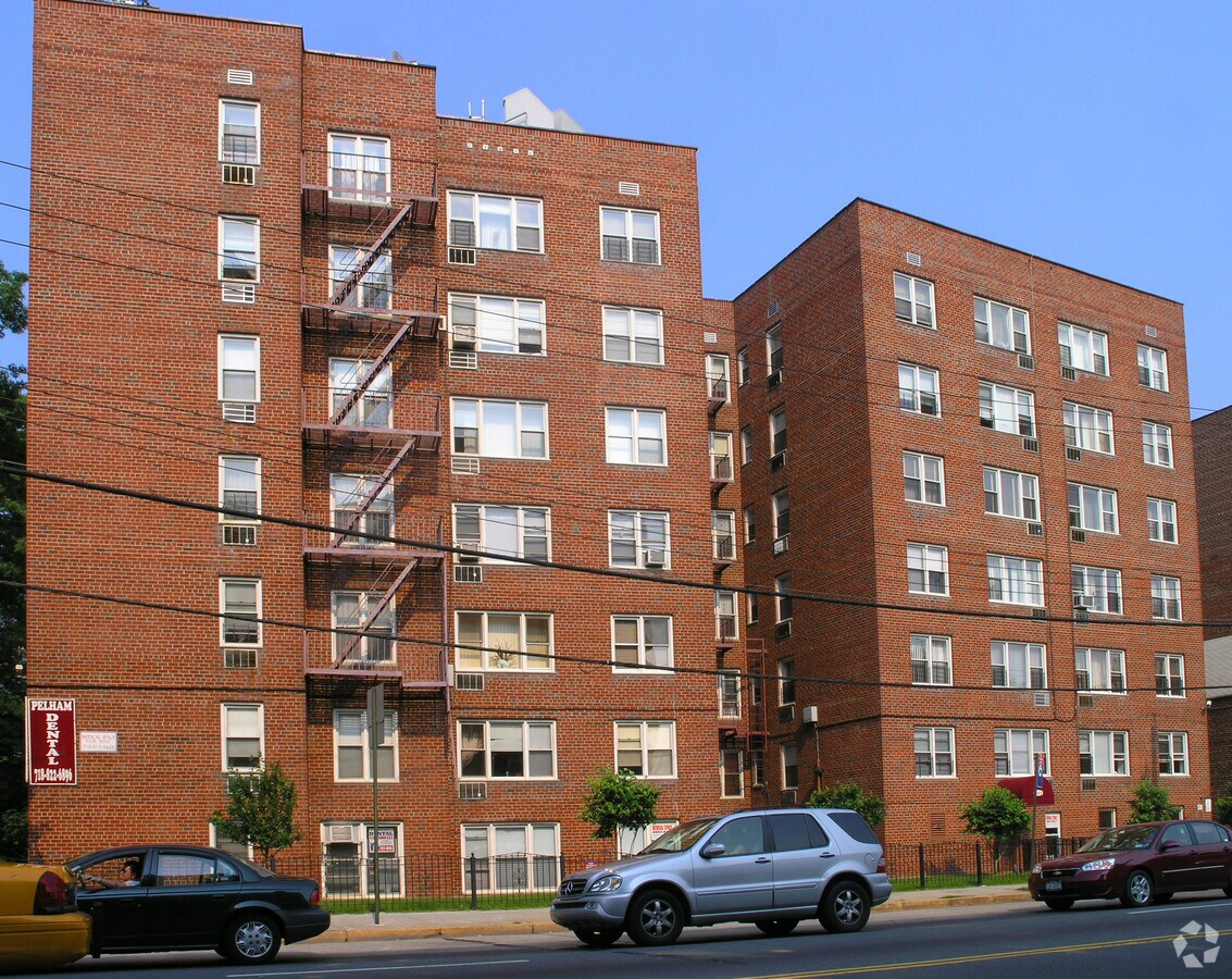 Photo - Pelham Parkway Apartments