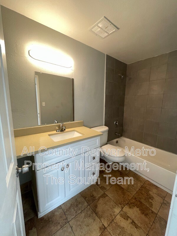 Photo - 1590 Clinton St Unit 206