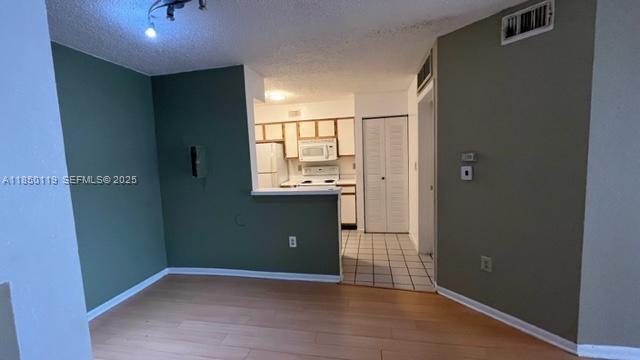 Photo - 2820 N Oakland Forest Dr Unit 106