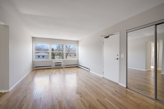 Photo - Large Renovated 1 Bedroom Unit 102