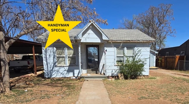 Building Photo - Handyman Special $0 First Month's Rent / “You fix, you SAVE BIG!!” Contact Mayshell for details: ...