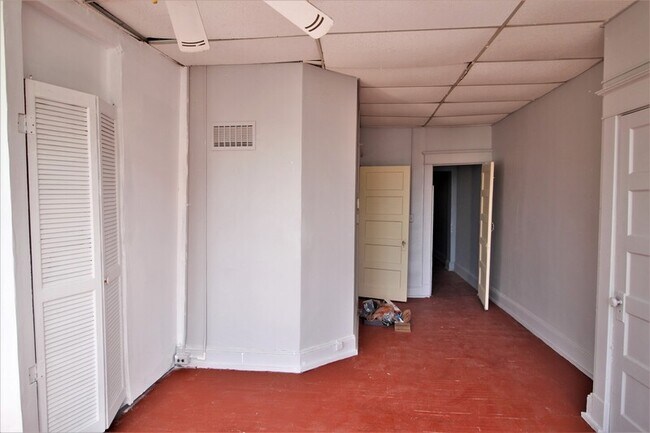 Photo - 117 W 29th St Unit #2R