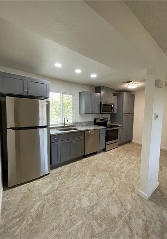 Photo - 205 N Mariposa Street