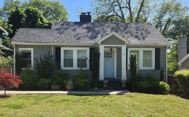 Building Photo - 3 BR Less than Half a Mile to Swamp Rabbit...