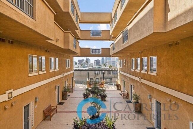 Building Photo - 2330 1st Ave. Unit #202