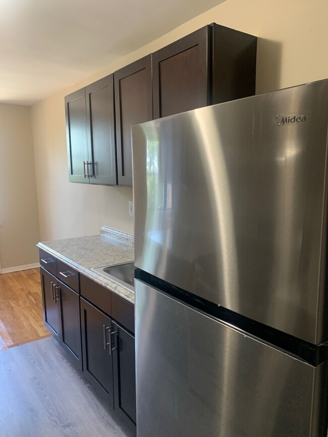 Photo - Martin Manor Apartment Homes