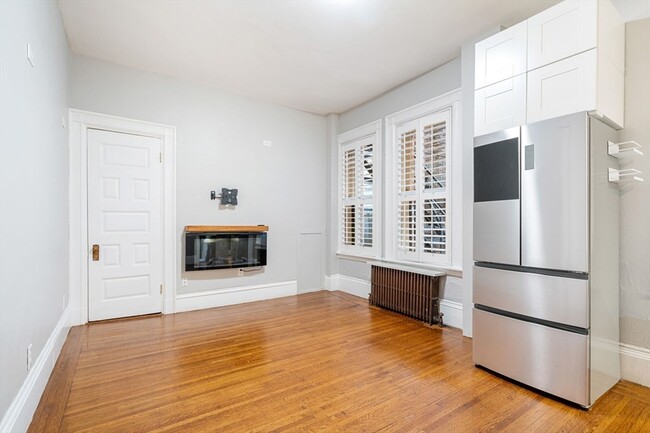Photo - 261 Beacon St Condo Unit 32