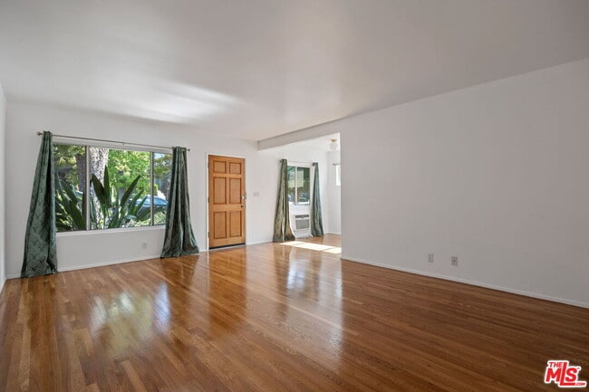 Photo - 1451 Armadale Ave