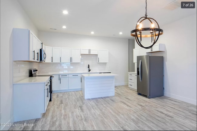 Building Photo - 46 Garden Dr