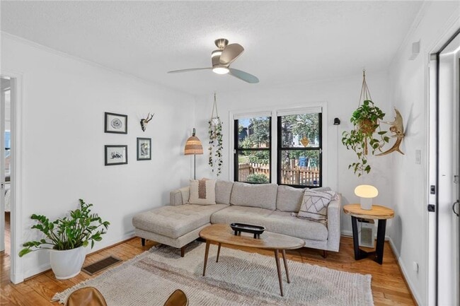 Photo - 1267 Lyle Pl NW