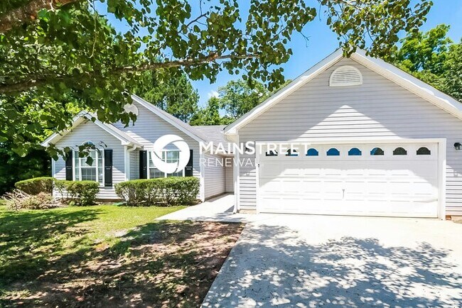 Building Photo - 3 Bedroom Pet-Friendly Home in Jonesboro, GA with Main Street Renewal