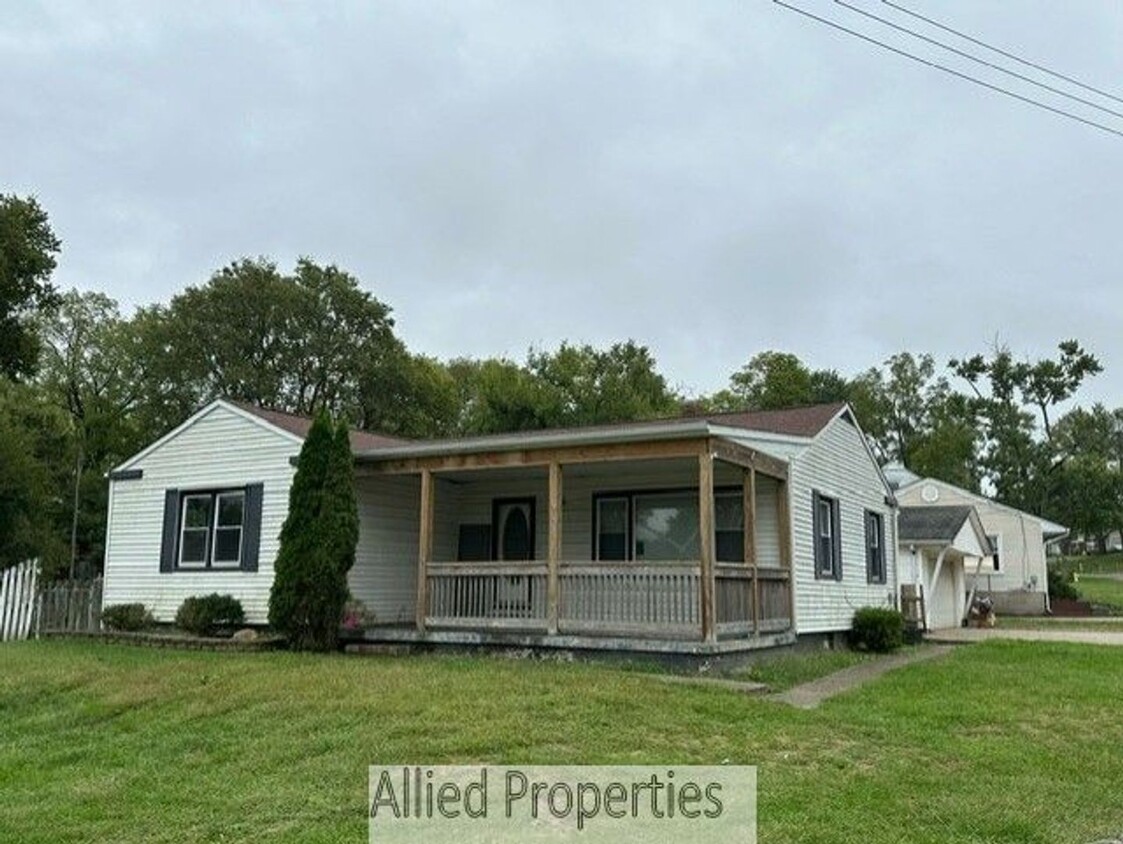 Photo - 2703 Tylersville Rd Hamilton, OH 45015