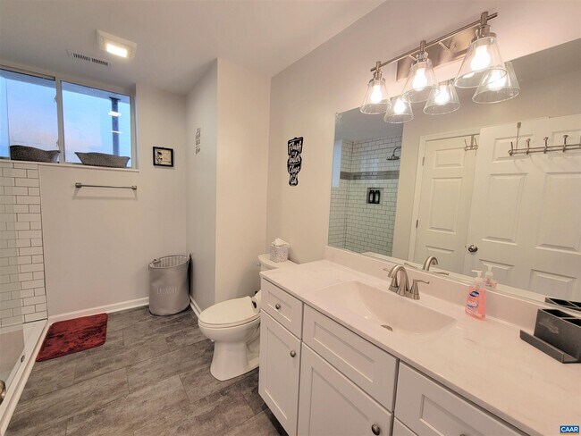1511 E High St Unit 3