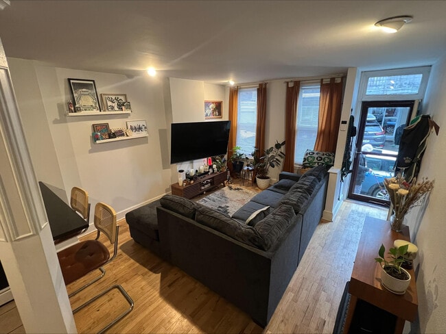 Building Photo - 2925 Harper St