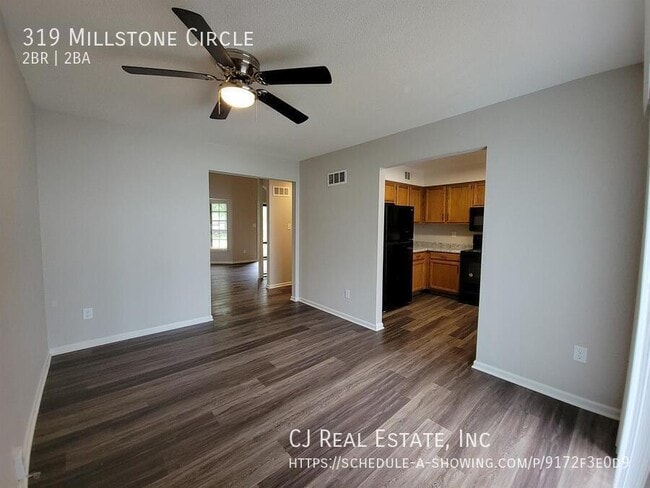 Photo - 319 NW Millstone Cir
