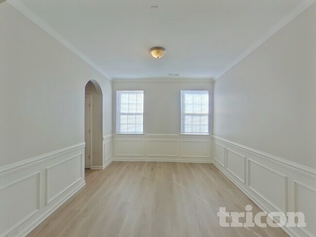 Photo - 111 Rougemont Ln