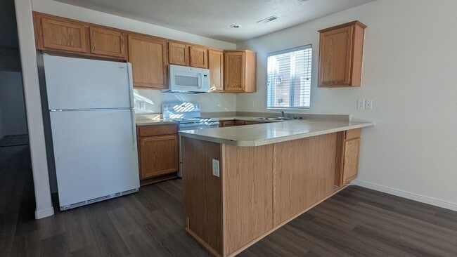 Photo - 2115 N 550 W