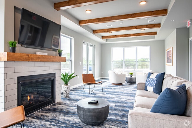 Community Room - The Hamptons at Hilldale