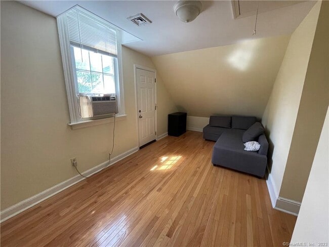 Photo - 174 Mansfield St Unidad 3