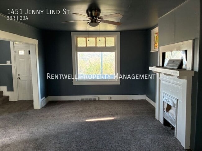 Photo - 1451 Jenny Lind St