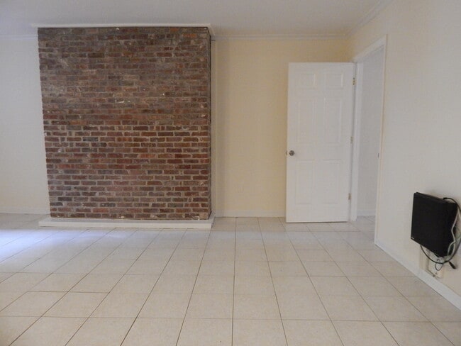 Photo - 135 Sussex St Unit 1