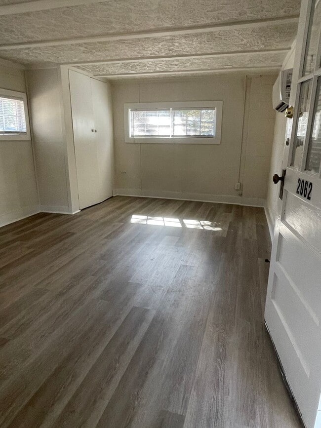 Photo - 1 BR/1 BA Cottage Off Prince Ave!