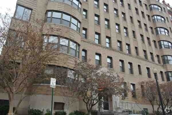 Building Photo - Foggy Bottom Efficiency W/Roofdeck & Garde... Rental
